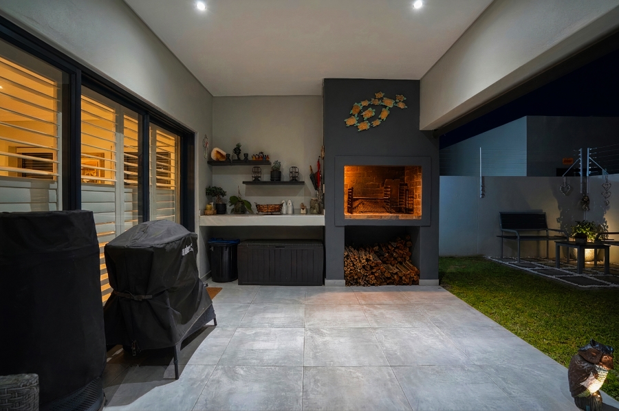4 Bedroom Property for Sale in Sandown Western Cape